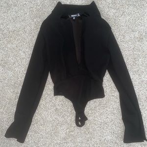 Misguided Plunge Collard Bodysuit Flare Sleeve in black size 0